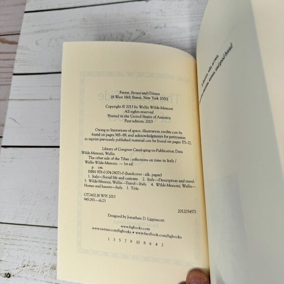 The Other Side of the Tiber Wallis Wilde-Menozzi First Ed PB 2013 Memoir Italy - Picture 3 of 8